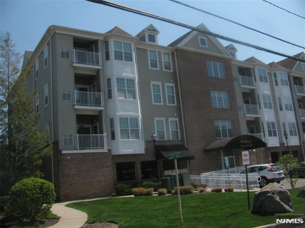502 Bushes Lane