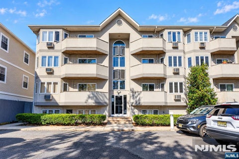 Photo of 776784 N 6th Street #6, Newark, NJ 07107 (MLS # 26039663)