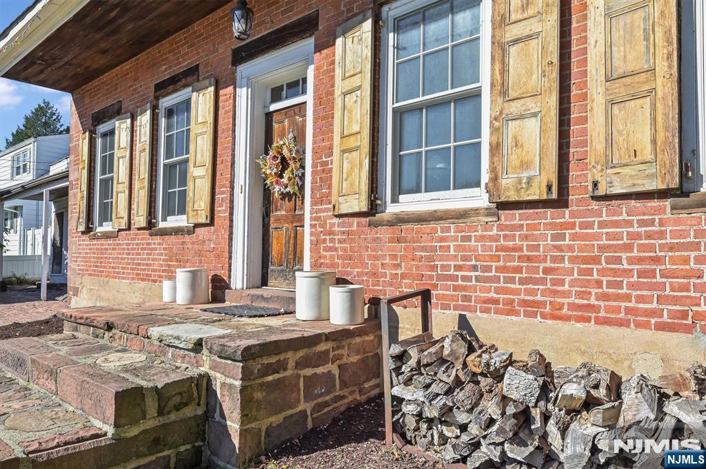 Homes for Sale in Northern NJ | ThisIsRiverEdge.com 404 Washington Avenue