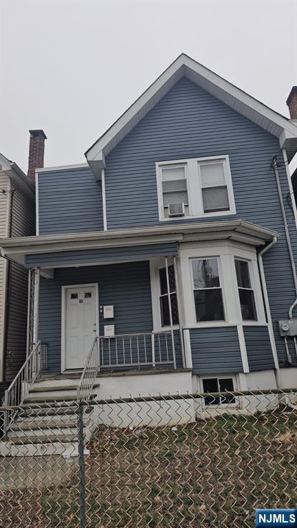 90 Wakeman Ave 2, Newark, New Jersey - 3 Bedrooms  
1 Bathrooms  
5 Rooms - 