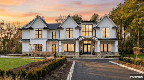 Photo of 12 Echo Ridge Road, Upper Saddle River, NJ 07458 (MLS # 25042443)