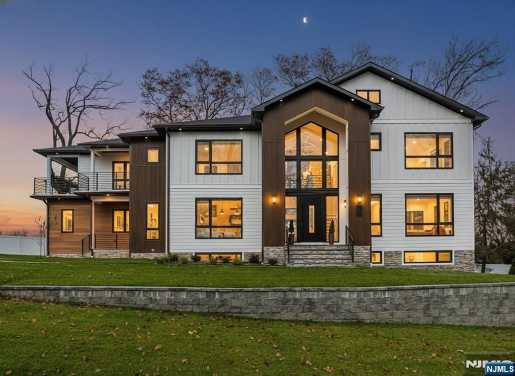 Photo of 60 Baker Road, Livingston, NJ 07039 (MLS # 25040308)