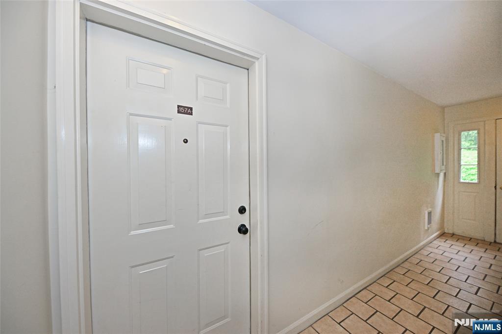 157 S Maple Avenue 1571