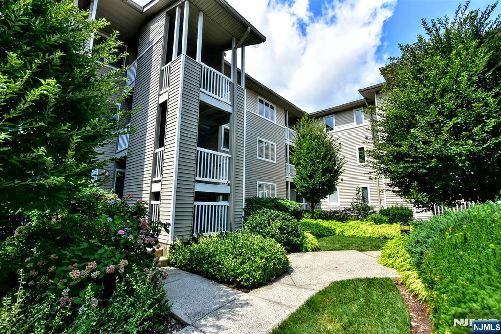 125 Orchard Park