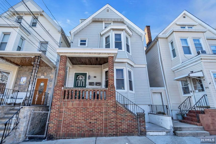 Investment Opportunity! Multi Family home with tenants in place. Separate metered utilites, with fenced and open yard. Laundry located in full basement. HWHs replaced in 2003 and 2020. Don't miss this opportunity.