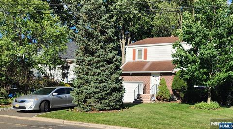 Photo of 745 Sanford Street, Teaneck, NJ 07666 (MLS # 26027064)