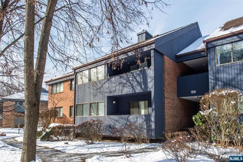 Photo of 4125 Hilltop Rd, Mahwah, NJ 07430 (MLS # 26003379)