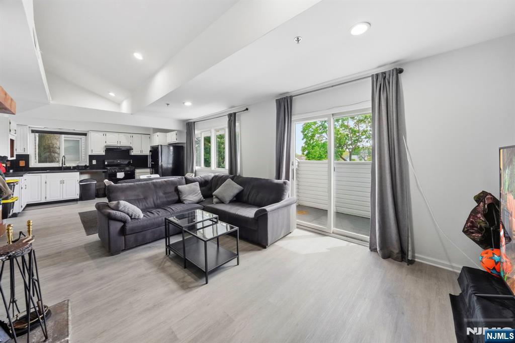 142 Main Avenue 1C