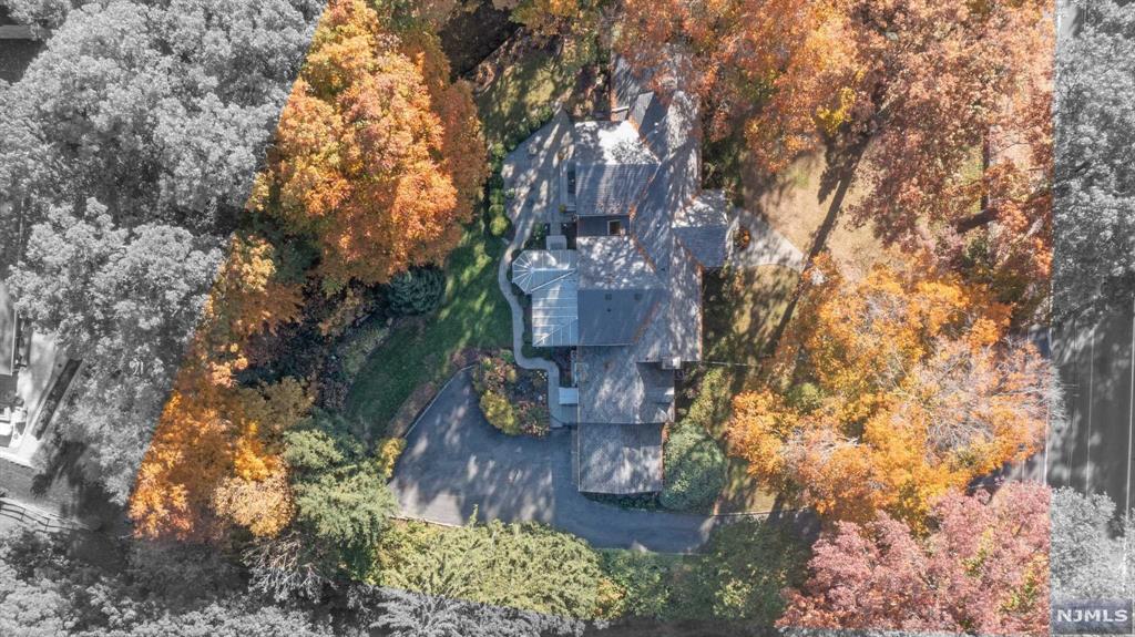 Madison Borough, New Jersey 07940, United States, 5 Bedrooms Bedrooms, ,5 BathroomsBathrooms,Residential,Pending,36236