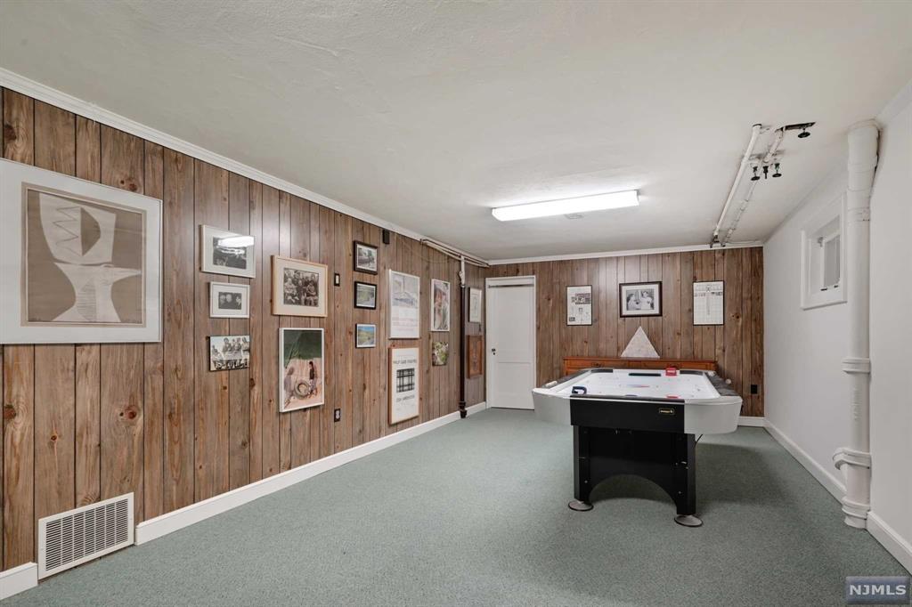 Madison Borough, New Jersey 07940, United States, 5 Bedrooms Bedrooms, ,5 BathroomsBathrooms,Residential,Pending,36236