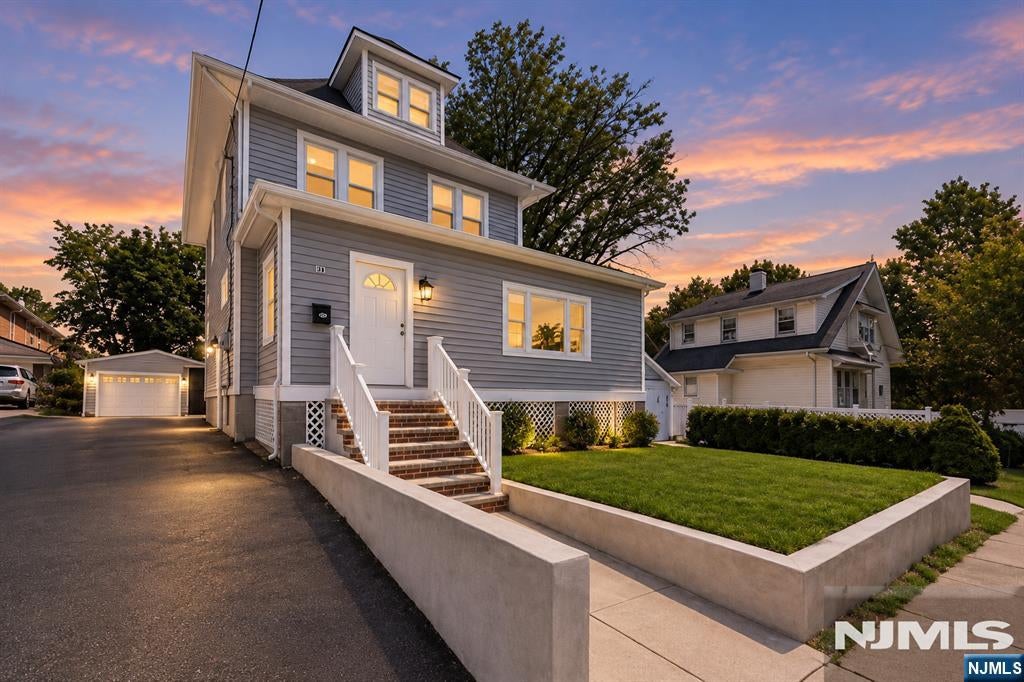 146 Poplar