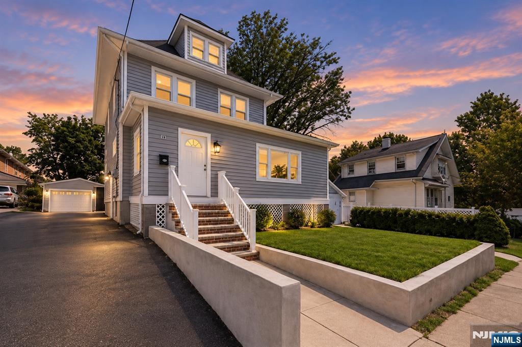 146 Poplar