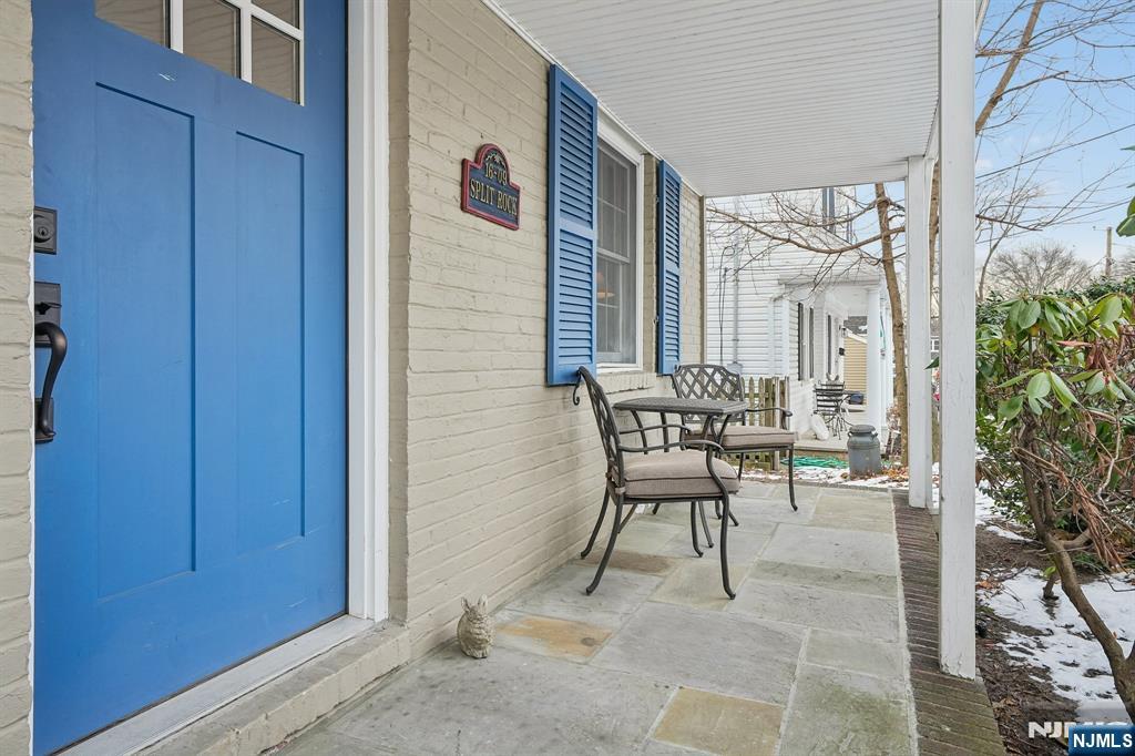 16-09 Split Rock Road