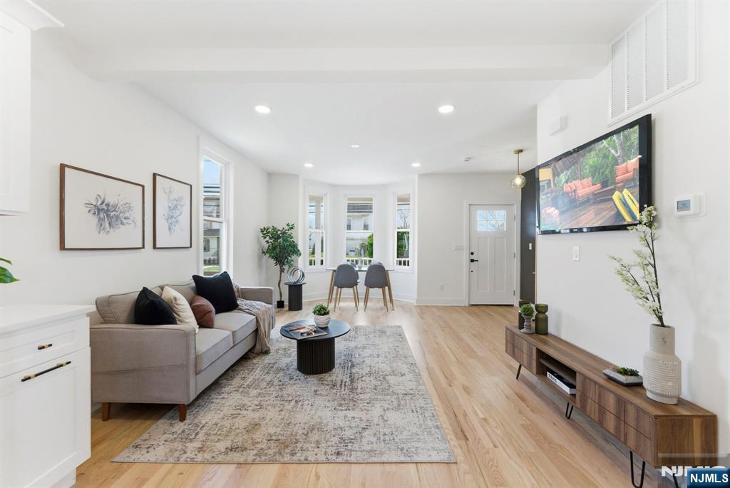 304 Delawanna Avenue