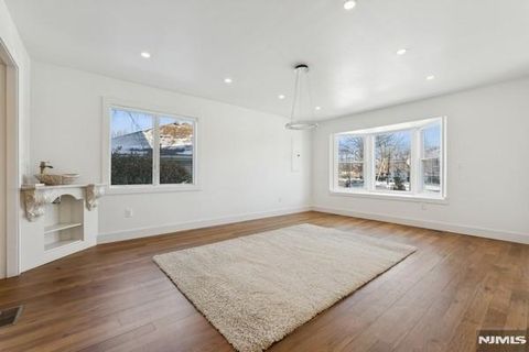 99 Greenwich Drive Bergenfield NJ 07621