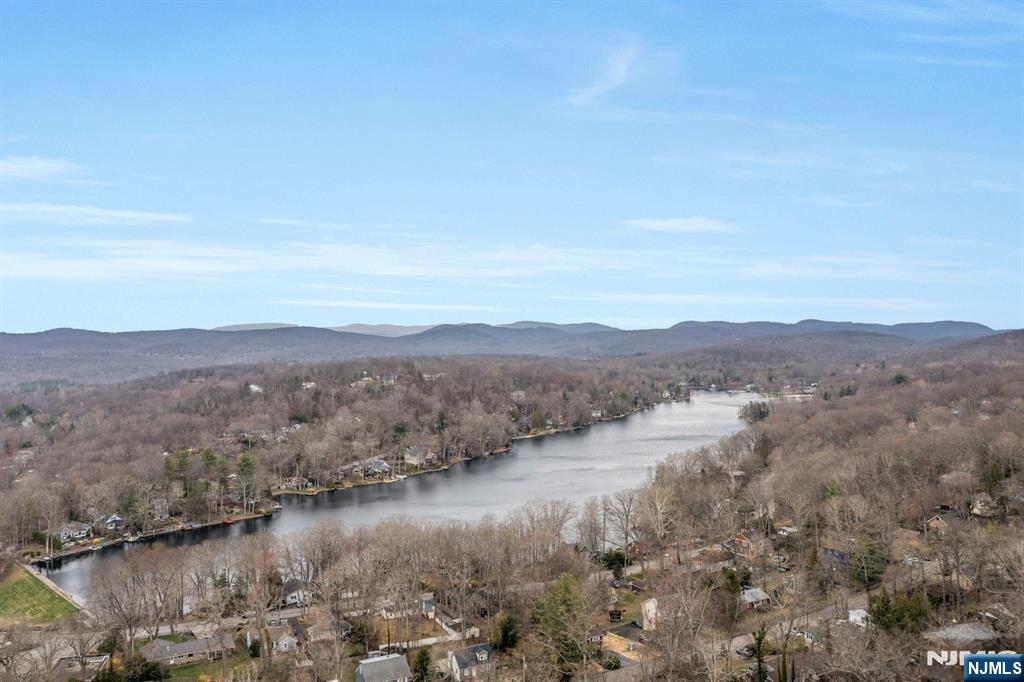 27 Bear Mountain Road