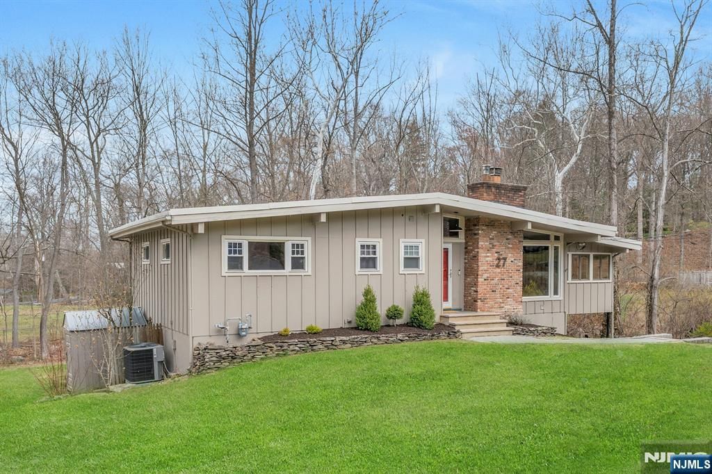 Photo of 27 Bear Mountain Road, Ringwood, NJ 07456 (MLS # 26010806)