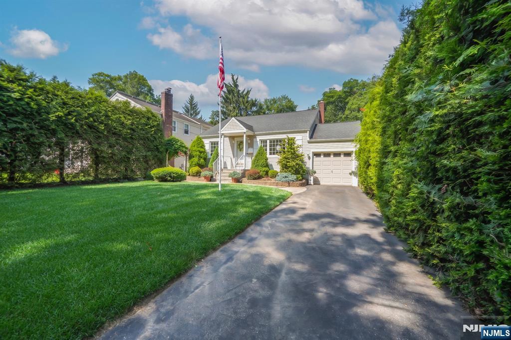 63 Hazel Avenue