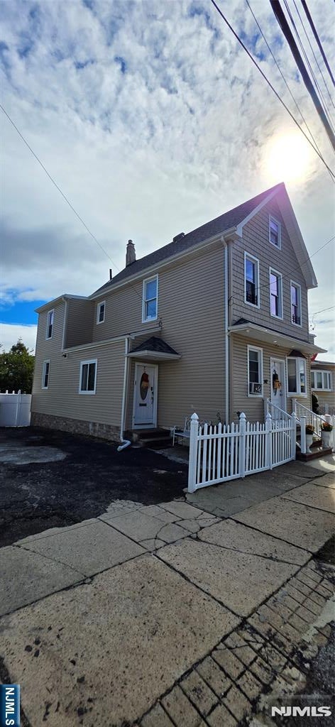 142 Sherman Place
