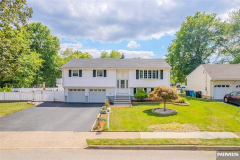 Photo of 22 Cypress Lane, Paramus, NJ 07652 (MLS # 26022083)