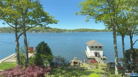 Photo of 501 Windemere Avenue, Mount Arlington Boro, NJ 07856 (MLS # 26017586)