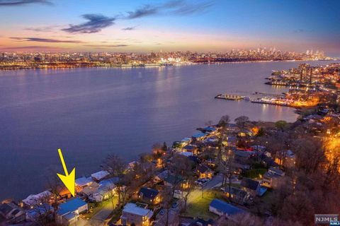22 Shore Road Edgewater NJ 07020