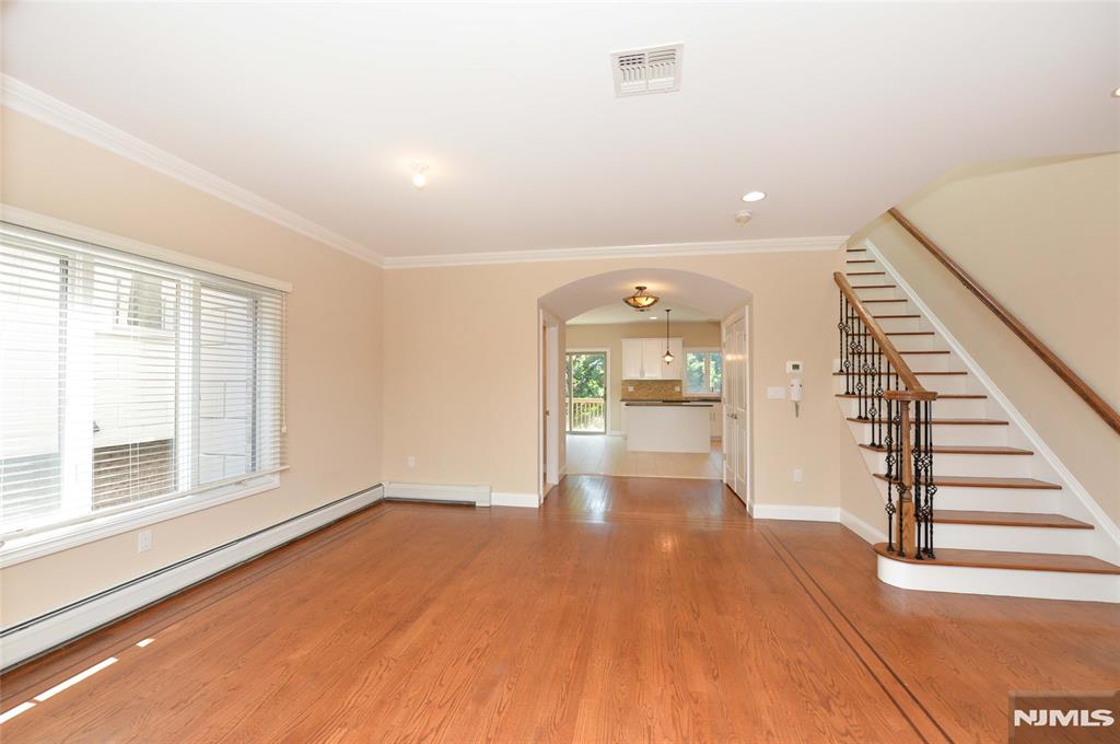 64 Harwood Avenue 1