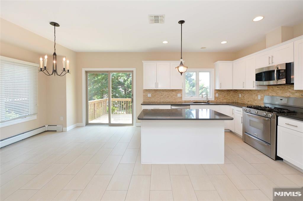 64 Harwood Avenue 1