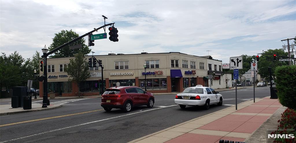 39-47 E Milton Avenue