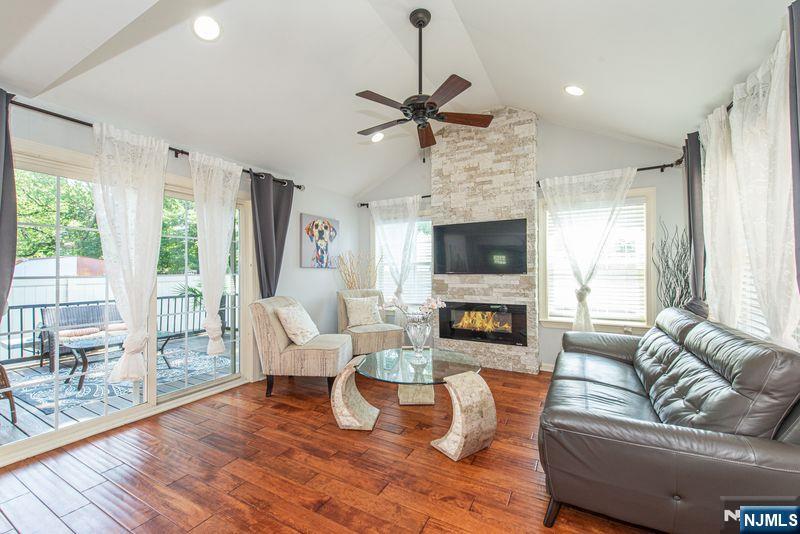 122 Hillman Drive