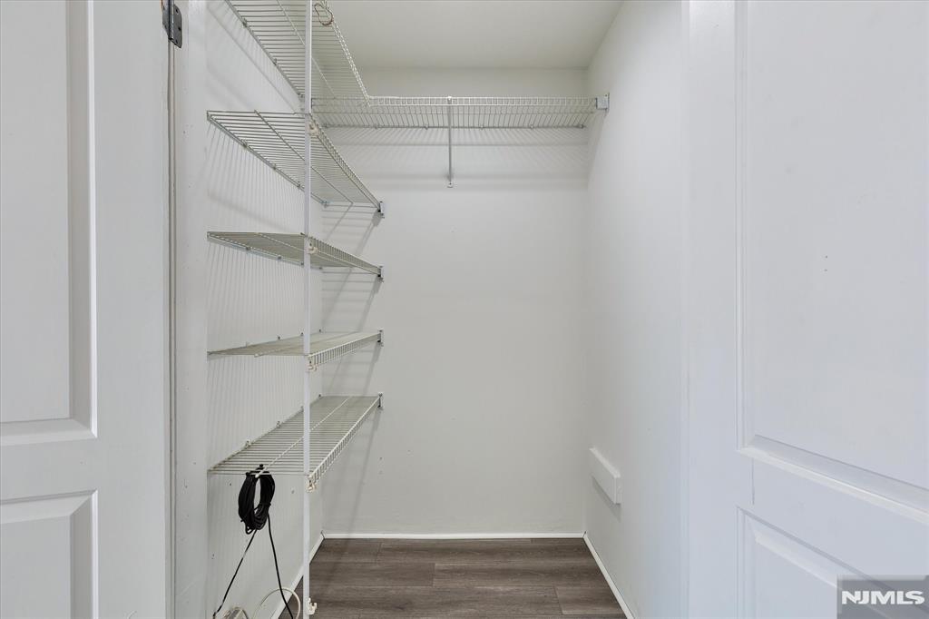 481 Walker Street 2F