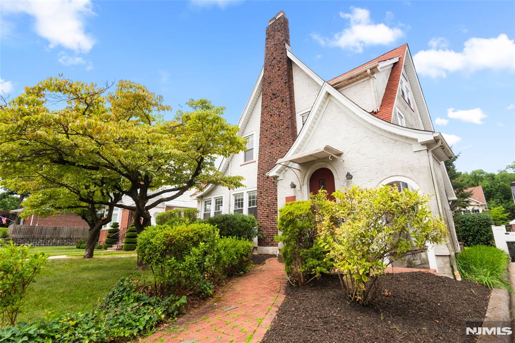 144 Irving Place