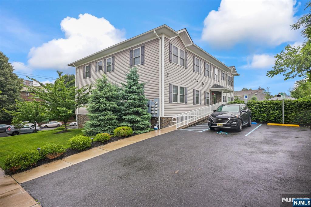 55 Watchung Avenue