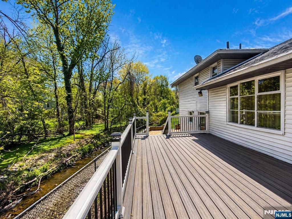 Photo of 60 Sergent Court, Bergenfield, NJ 07621 (MLS # 26018015)