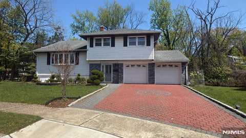 Photo of 60 Sergent Court, Bergenfield, NJ 07621 (MLS # 26018015)