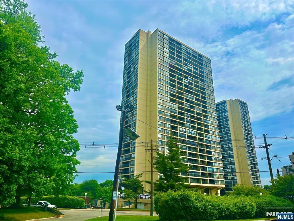 Photo of 6 Horizon Road #1204, Fort Lee, NJ 07024 (MLS # 26001624)