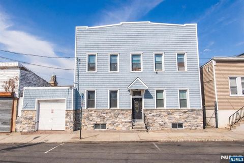 9 8th Street Belleville NJ 07109