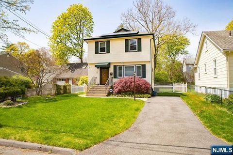 Photo of 111 6th, Cresskill, NJ 07626 (MLS # 26010266)