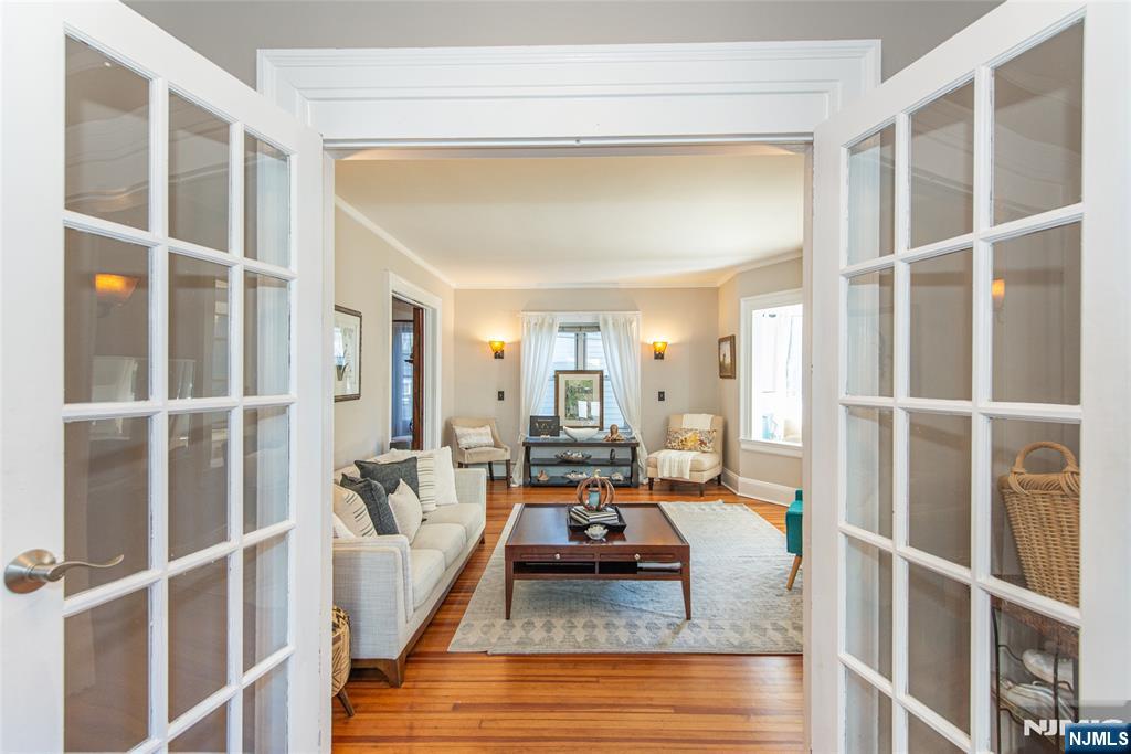 77 Central Avenue