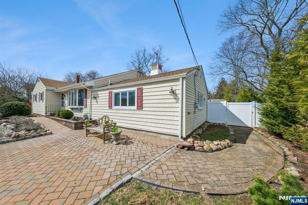 Photo of 576 Thurnau Drive, River Vale, NJ 07675 (MLS # 26011305)
