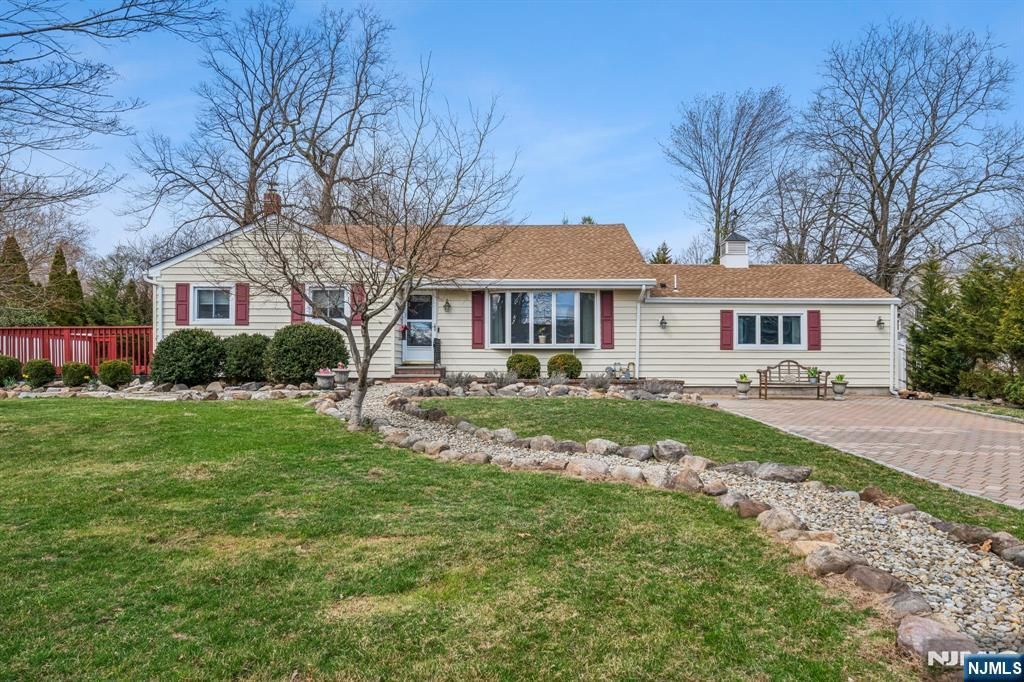 Photo of 576 Thurnau Drive, River Vale, NJ 07675 (MLS # 26011305)