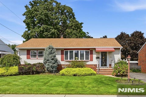 Photo of 12 Parson Road, Clifton, NJ 07012 (MLS # 26039296)