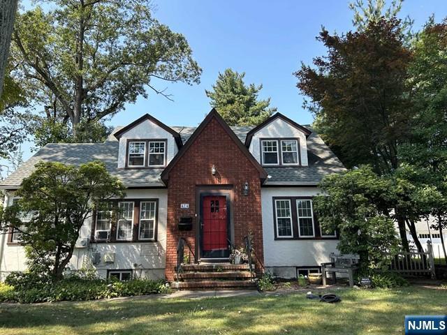 Rental Property at 414 Smith Pl 1, Ridgewood, New Jersey - Bedrooms: 2 
Bathrooms: 1 
Rooms: 6  - $2,900 MO.