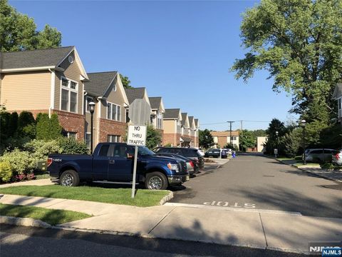 12 Hemlock Lane Tenafly NJ 07670