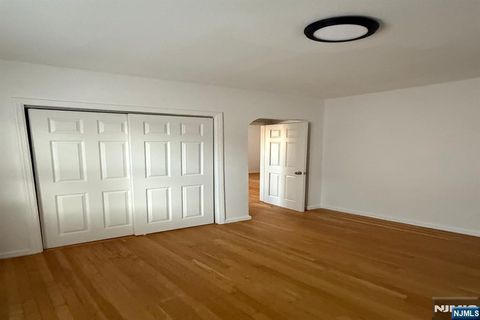 Photo of 476 Main St #2CD flr, Fort Lee, NJ 07024 (MLS # 25042481)