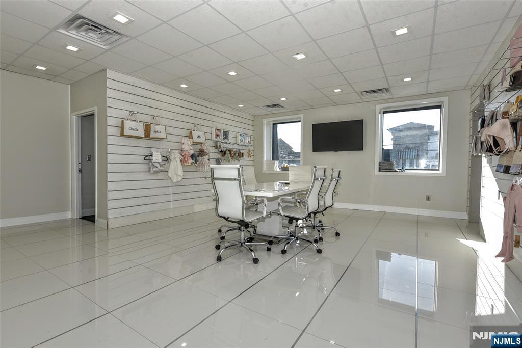 301 Hoboken Road 2