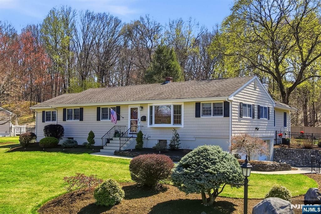 Photo of 165 Page Drive, Oakland, NJ 07436 (MLS # 26012543)