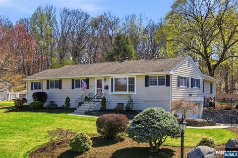 165 Page Drive Oakland NJ 07436