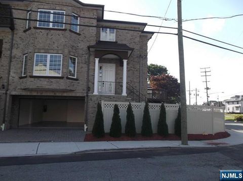 811 Edgewood Lane B Fort Lee NJ 07024