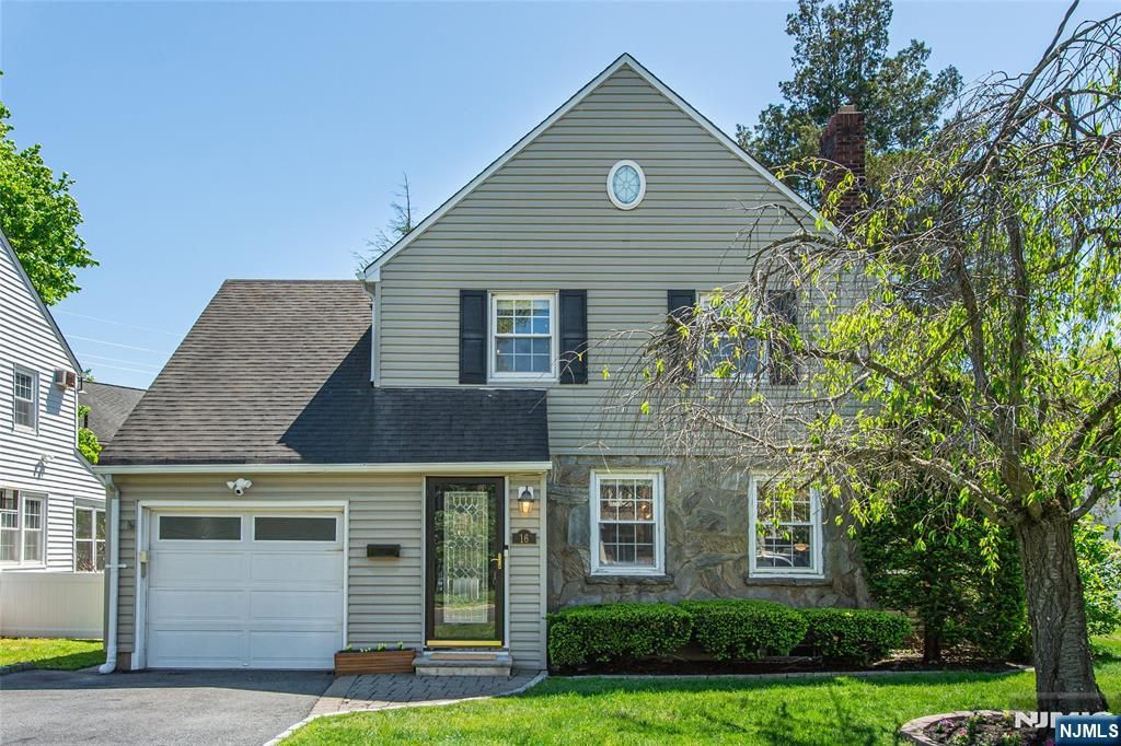 Photo of 16 Haines Drive, Bloomfield, NJ 07003 (MLS # 26013855)